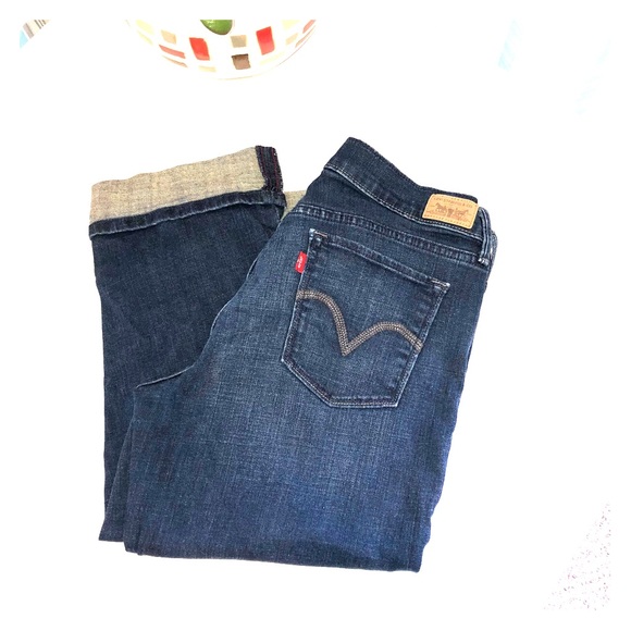 Levi's Denim - Levi’s Cuffed Capris Levi's Denim - Levi’s Cuffed Capris